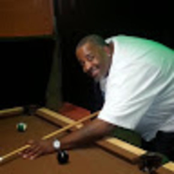 Meet your Posher, Carlos - Picture 1 of 1